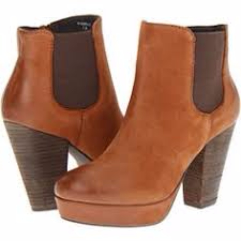 Steve Madden Ryddle Platform Suede Ankle Boots
